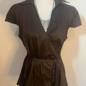 Large NWT wrap blouse Cap sleeves Brown